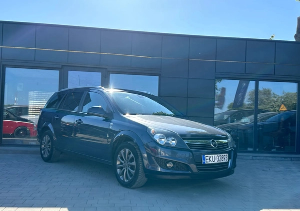 Opel Astra cena 14900 przebieg: 200000, rok produkcji 2010 z Zagórz małe 407